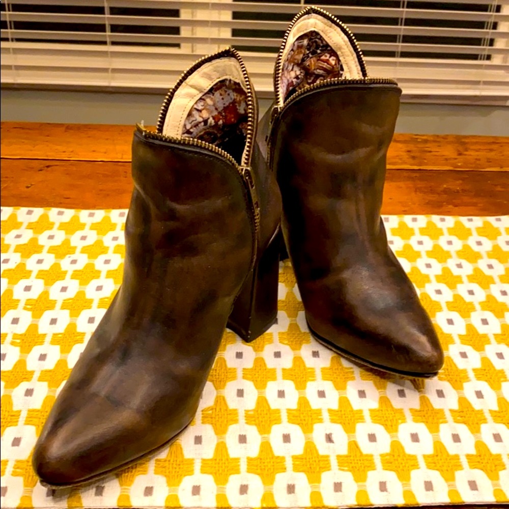 Freebird by Steven Jalessa boots size 9